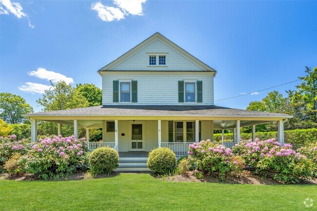 Building Photo - 51 Quogue St Rental