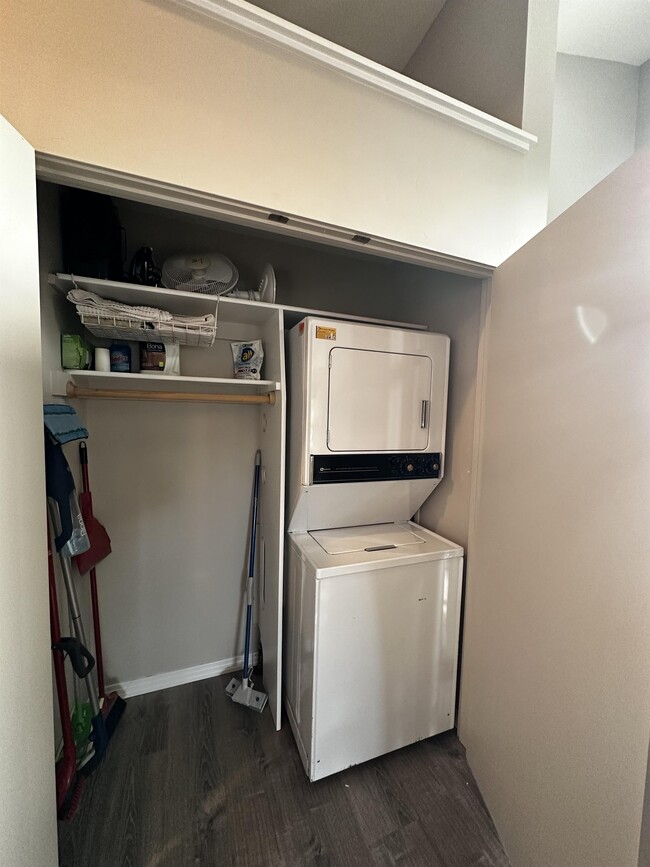 Photo - 129 1/2 W 3rd St