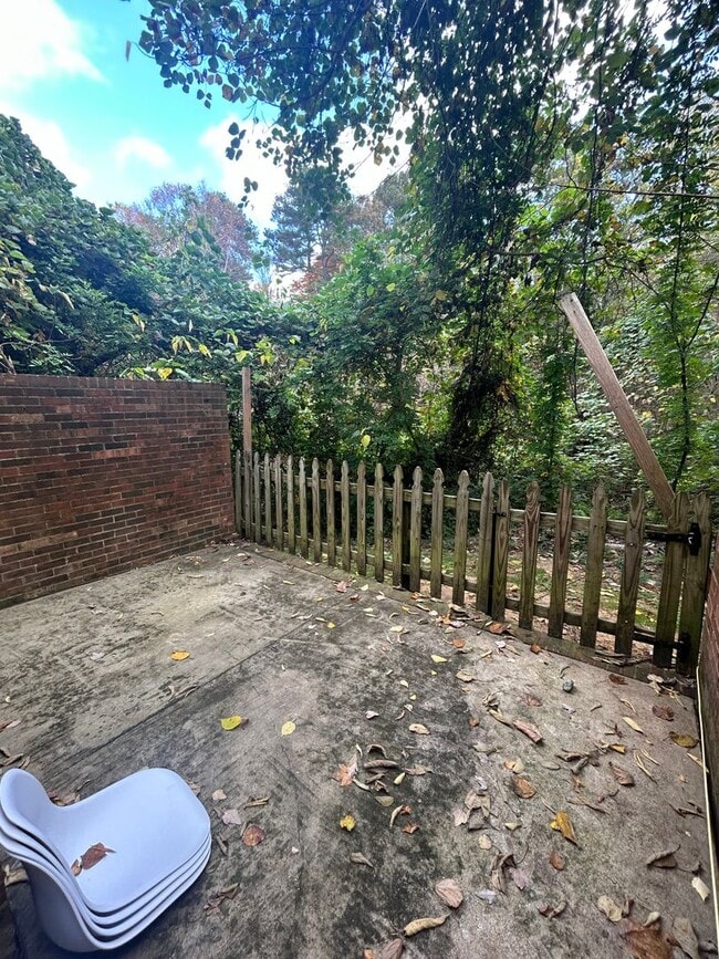 Photo - Chapel Hill /Hillsborough St Townhouse