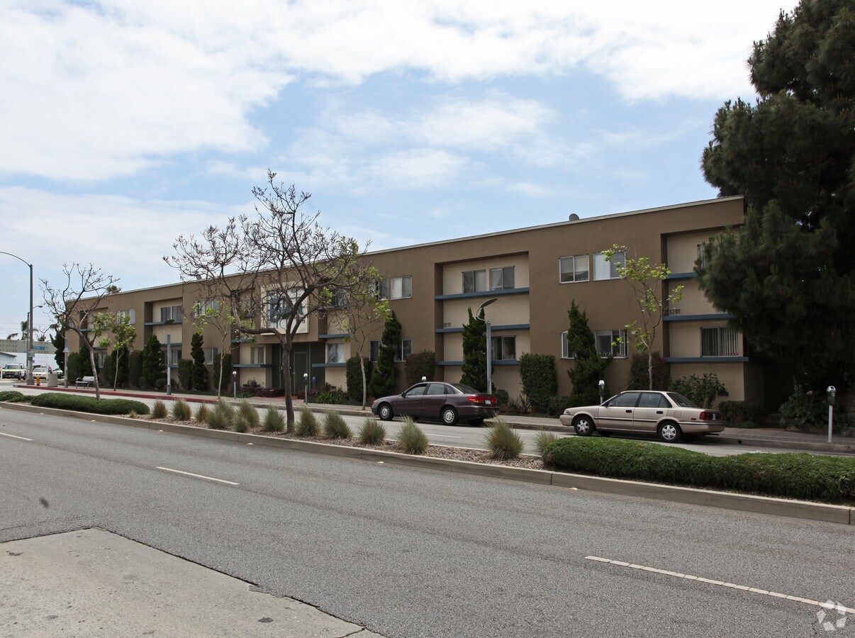 Photo - The Bahamas Apartments