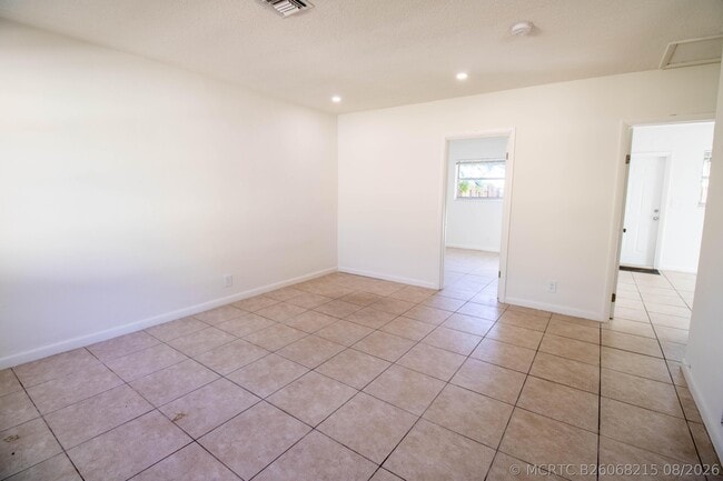 835 SW 4th St Unidad 3