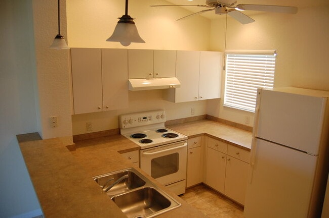 Photo - 1352 San Cristobal Ave Unit B3