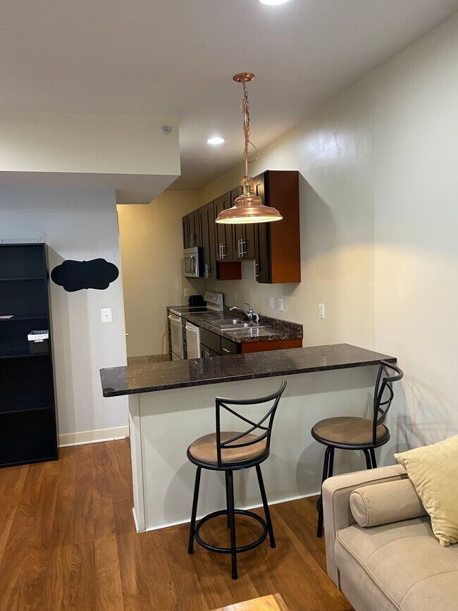 Photo - 806 Stiles St Unidad 103