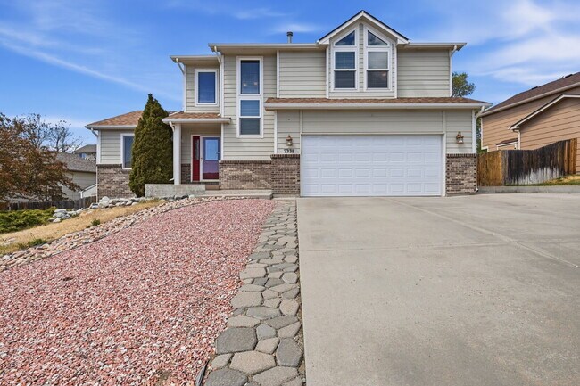 Photo - $2,620.95 with $300 off the first month's rent, 5 Beds - 3.5 Bath, Single Family Home in Colorado...