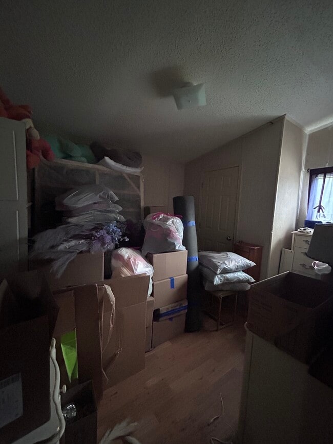 Photo - 137 Curtis Ln