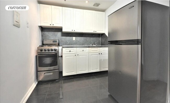 Photo - 54 S Oxford St