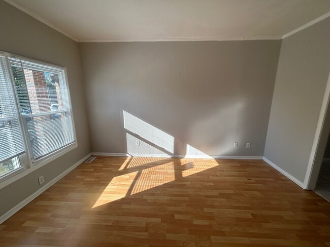 Photo - 10 Willow Ln