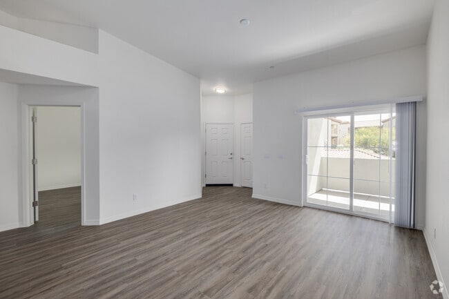 2BR, 2BA - 1,115SF - Living Room