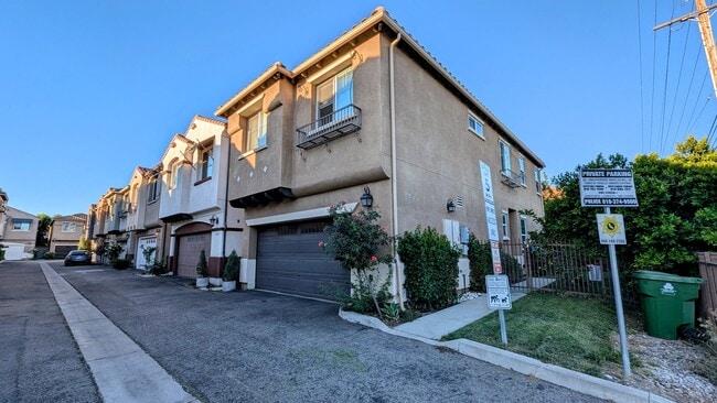 Front Angle View - 7600 N Courage Way