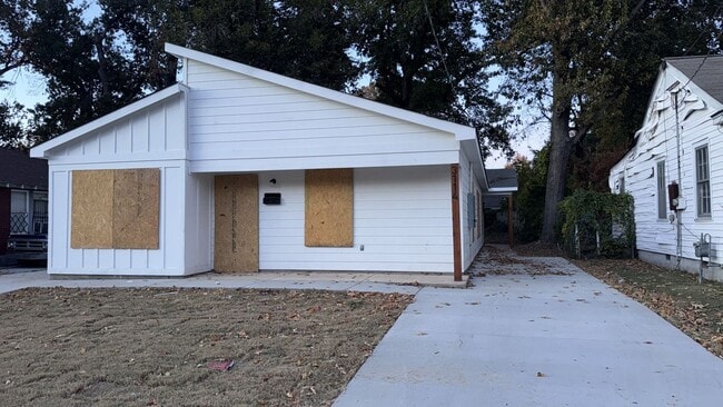 Building Photo - New Rental Opportunity in Memphis!