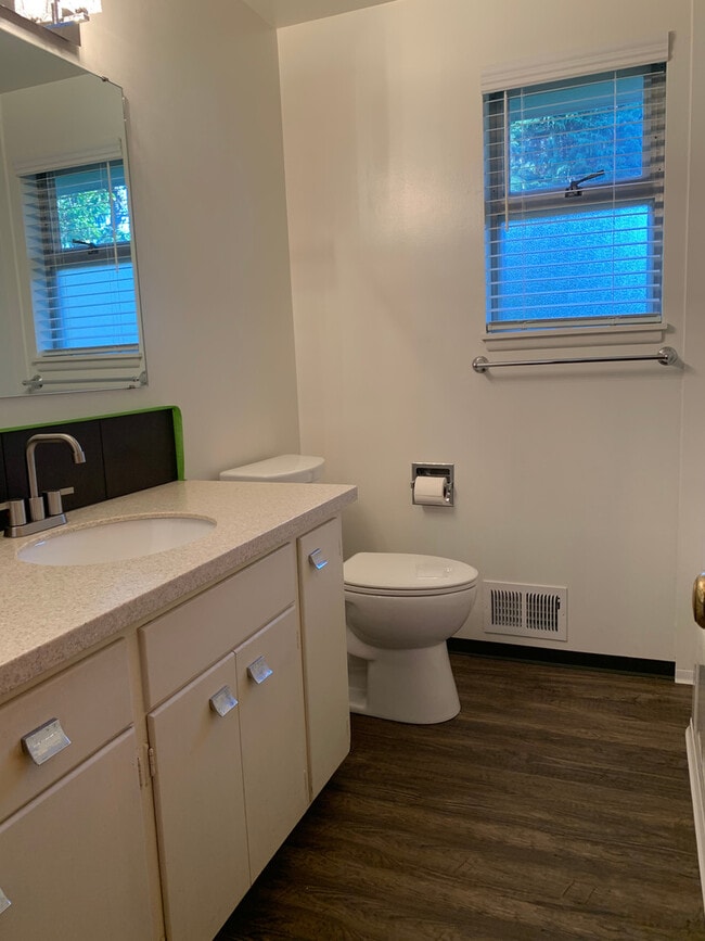 Photo - Beautiful 4 Bedroom 1.5 Bath Rambler in Parkland!!!