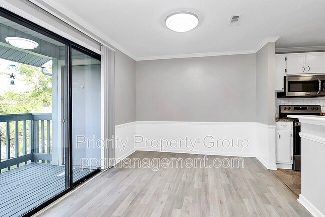Photo - 10971 Harrowfield Rd