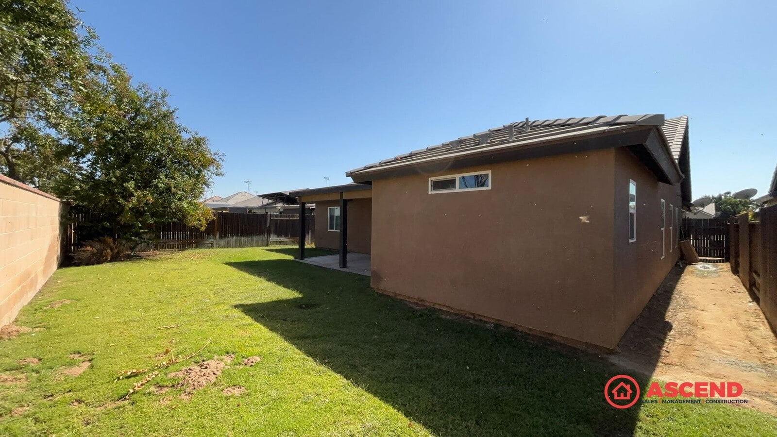 Photo - 3 Bedroom Home In Southwest Bakersfield!