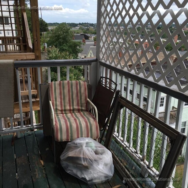 Photo - 120 Gladstone St Unit 2