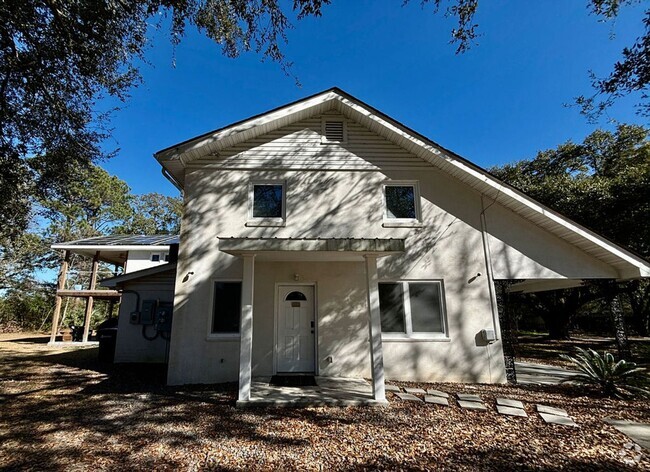 Building Photo - Available now. Beautiful, Fully-Remodeled ... Rental