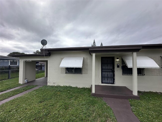 Building Photo - 1500 NW 53rd St Unit 5230