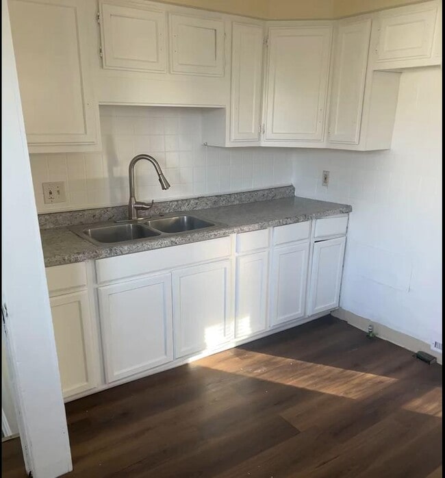 Photo - 13604 Maplerow Ave