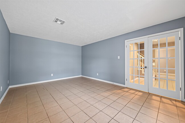 Photo - 6715 Greenvale Ln