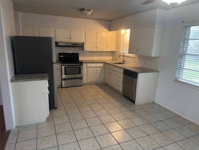 Photo - 1824 Northcrest Dr