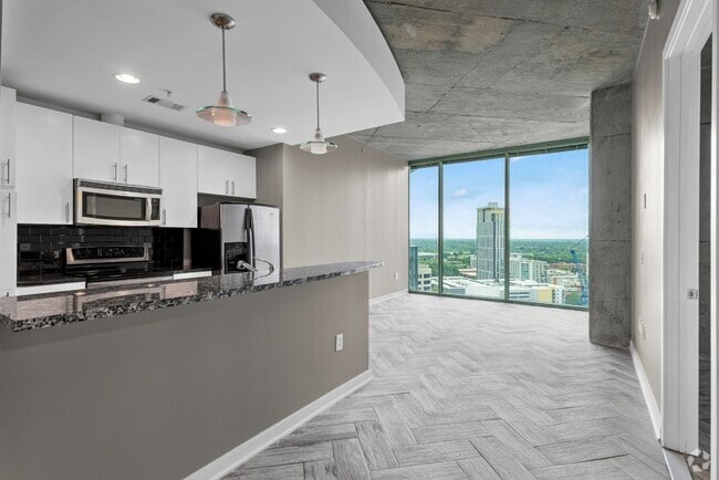 Building Photo - Uptown Condo with AMAZING VIEW!