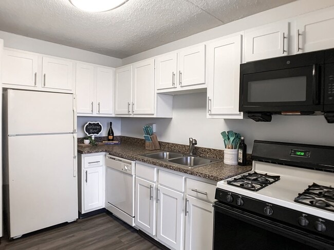 Pine Ridge Apartments