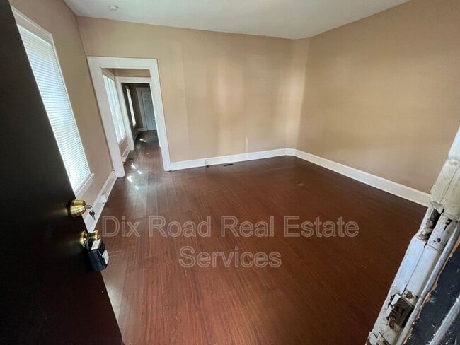 Photo - 1620-1620 Taylor Ave