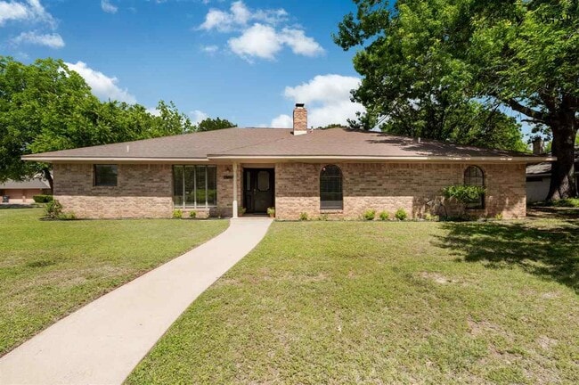 Photo - 4301 Shady Ln House