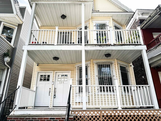 Building Photo - 126 Wade St Unit 1