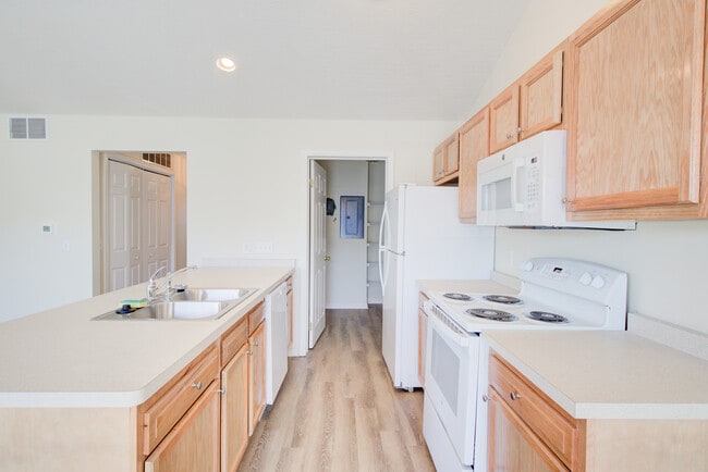 Bay Pines Apartments