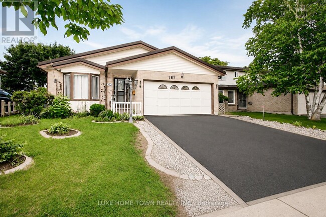 Photo - 762 Railton Ave