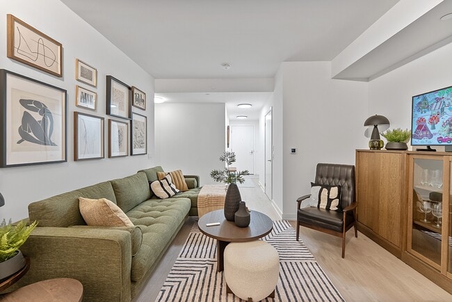 Photo - 110 Broadway Ave