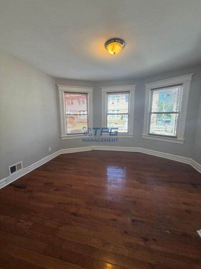 Building Photo - 76 Halstead St Unit 1