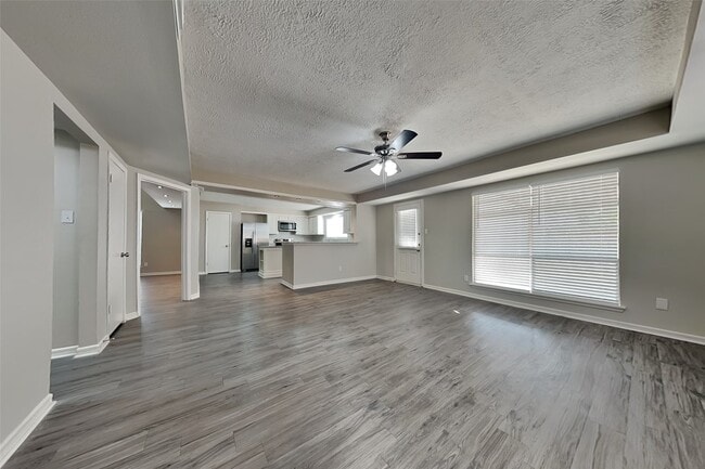 Photo - 4823 Owens Creek Ln