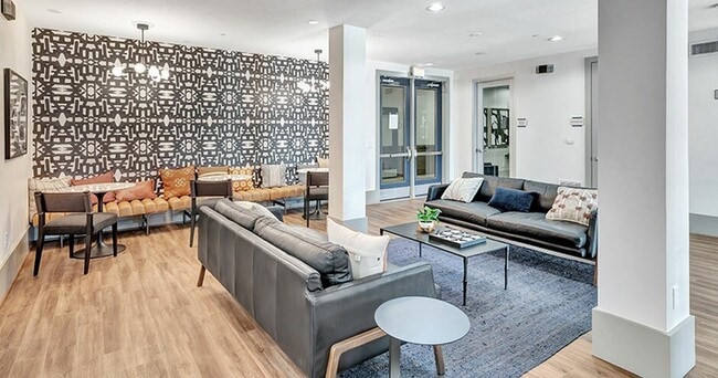 Iconic on Alvarado - Lease by the Bed