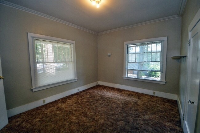 Photo - 206 Hazel St