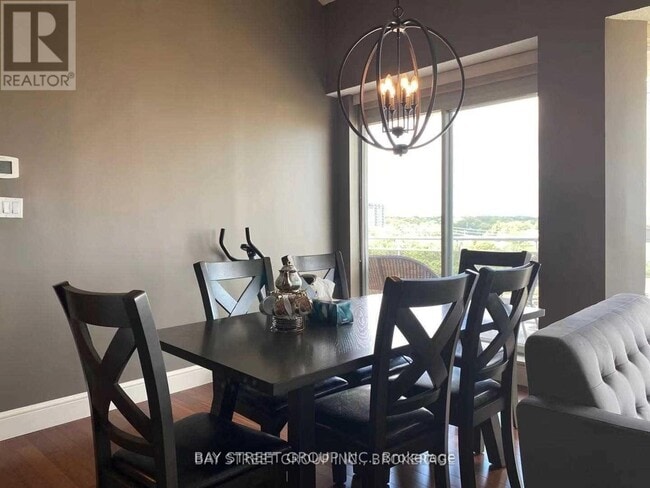 Photo - 1071 Queens Ave Unité 605