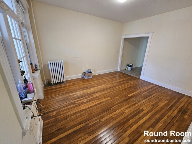 Building Photo - 25 Mount Hood Rd Unit 8 Rental