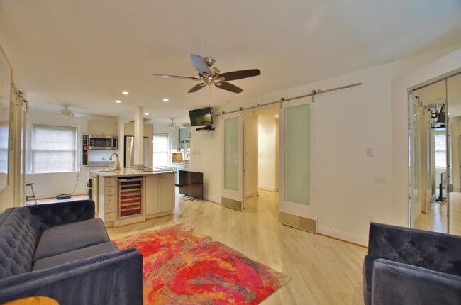 Photo - 2407 Arlington Blvd