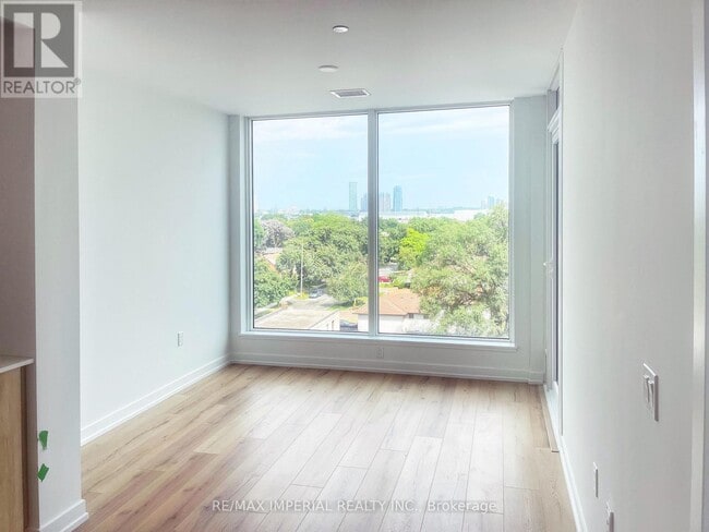 Photo - 1195 The Queensway Unit 605