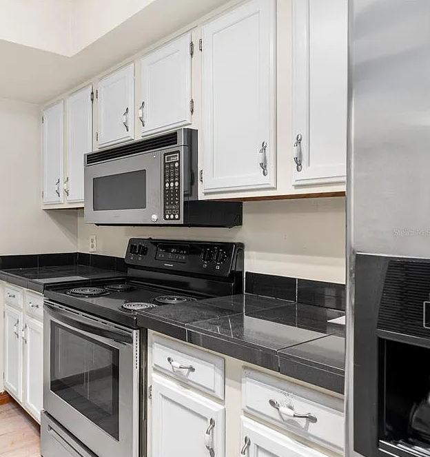 Upgraded Kitchen - 900 SW 62nd Blvd Townhome