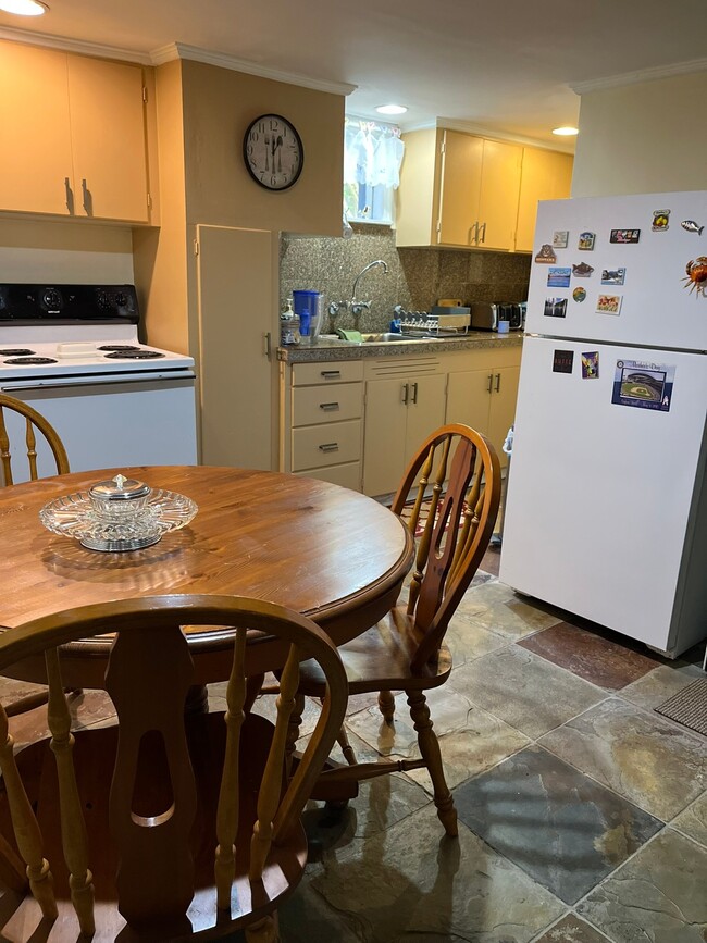 Building Photo - 3020 NW 60th St