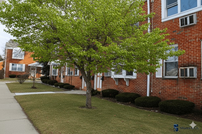 Lincoln Square Apartments