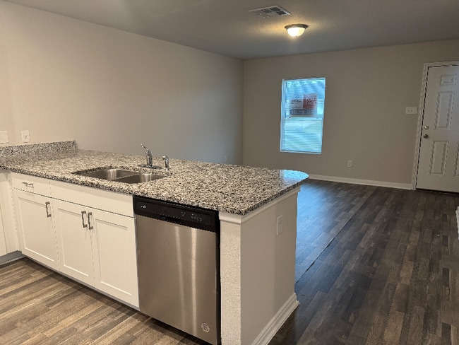 Photo - 15520 Taylorcrest Dr