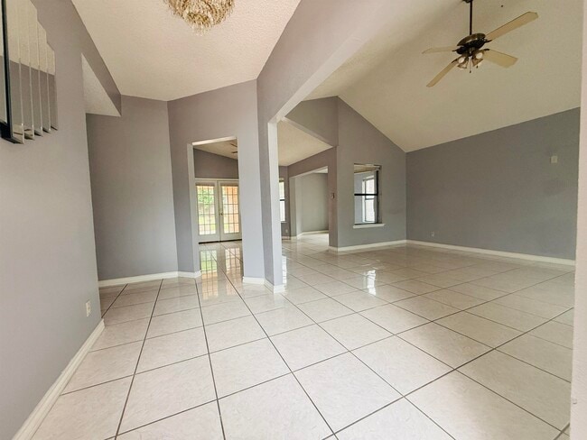 Photo - 1214 St Patrick Dr