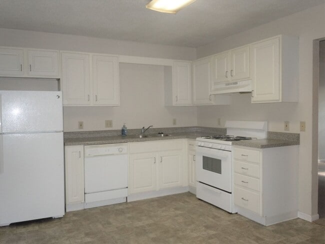 Photo - Two Bedroom Duplex with Modern Kitchen, 1 1/2 Baths and Garage!