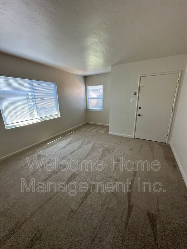 Photo - 22217 Main St