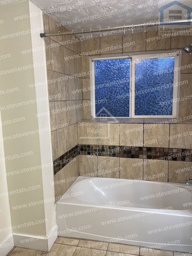 Photo - 3603 Ashland Ave Unit A