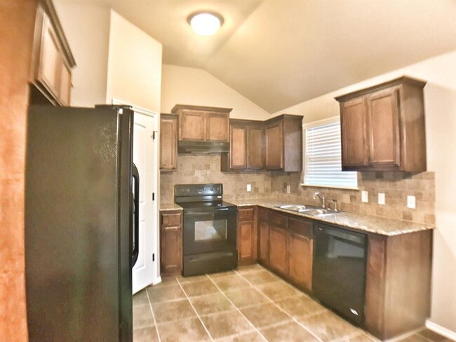 Photo - 19717 Serenade Way
