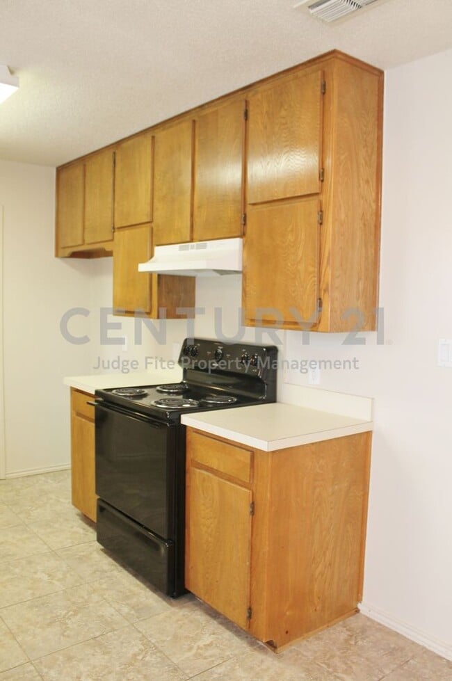 Photo - Adorable 2/1 Duplex in Weatherford For Rent!