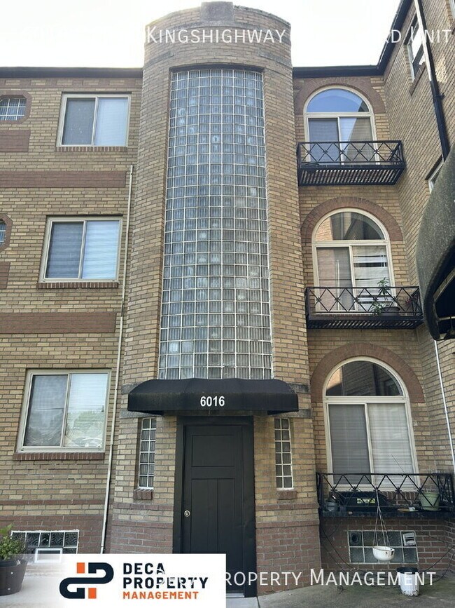 Building Photo - 6016 S Kingshighway Blvd Unit F2 Rental
